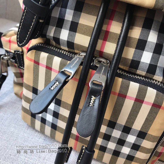Burberry專櫃新款包包 巴寶莉女士小號格子雙肩背包  db1097
